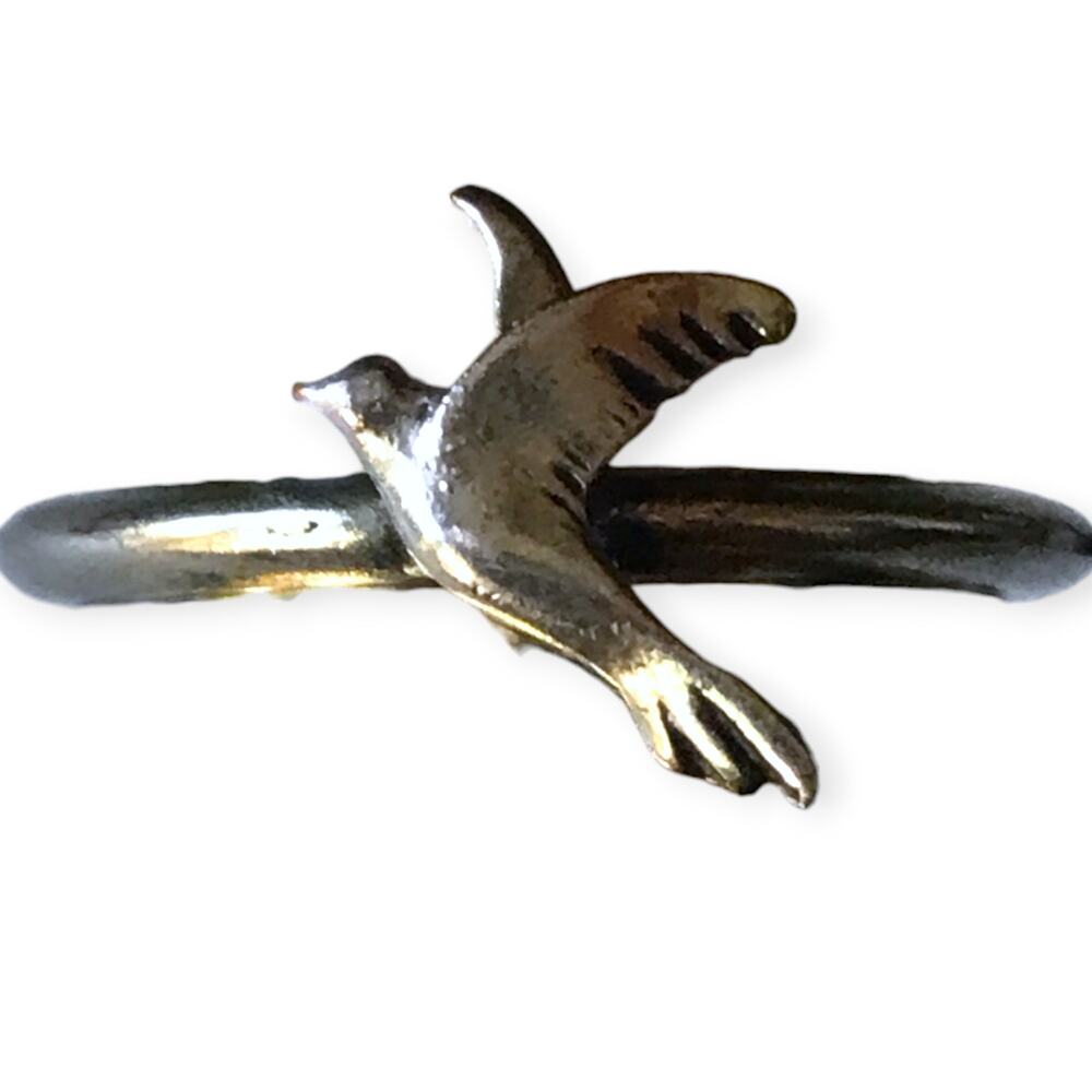 Soaring Dove beautiful silver tone bird ring, fashion ring - Size 8
